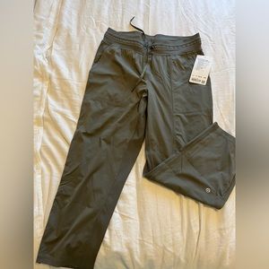 Lululemon Dance Studio Crop